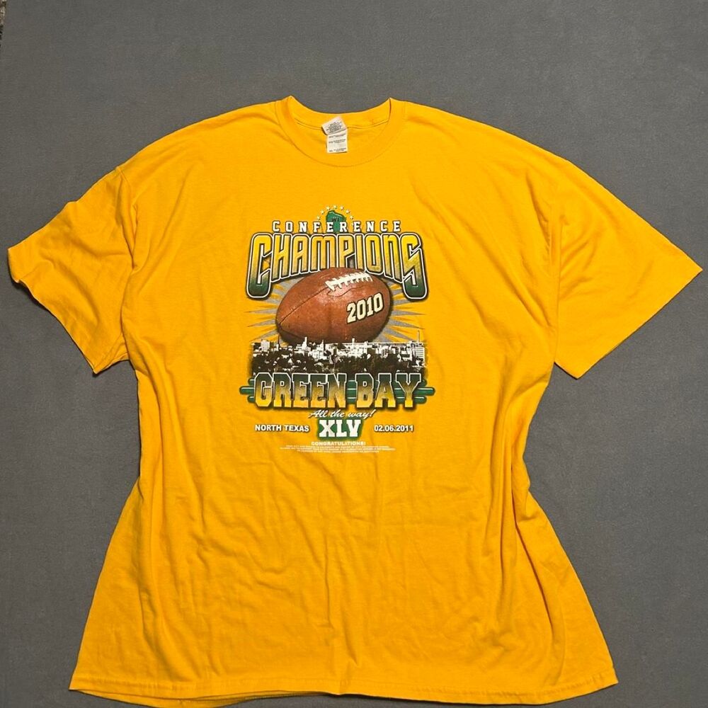 Nfl Men's Yellow and Orange T-shirt